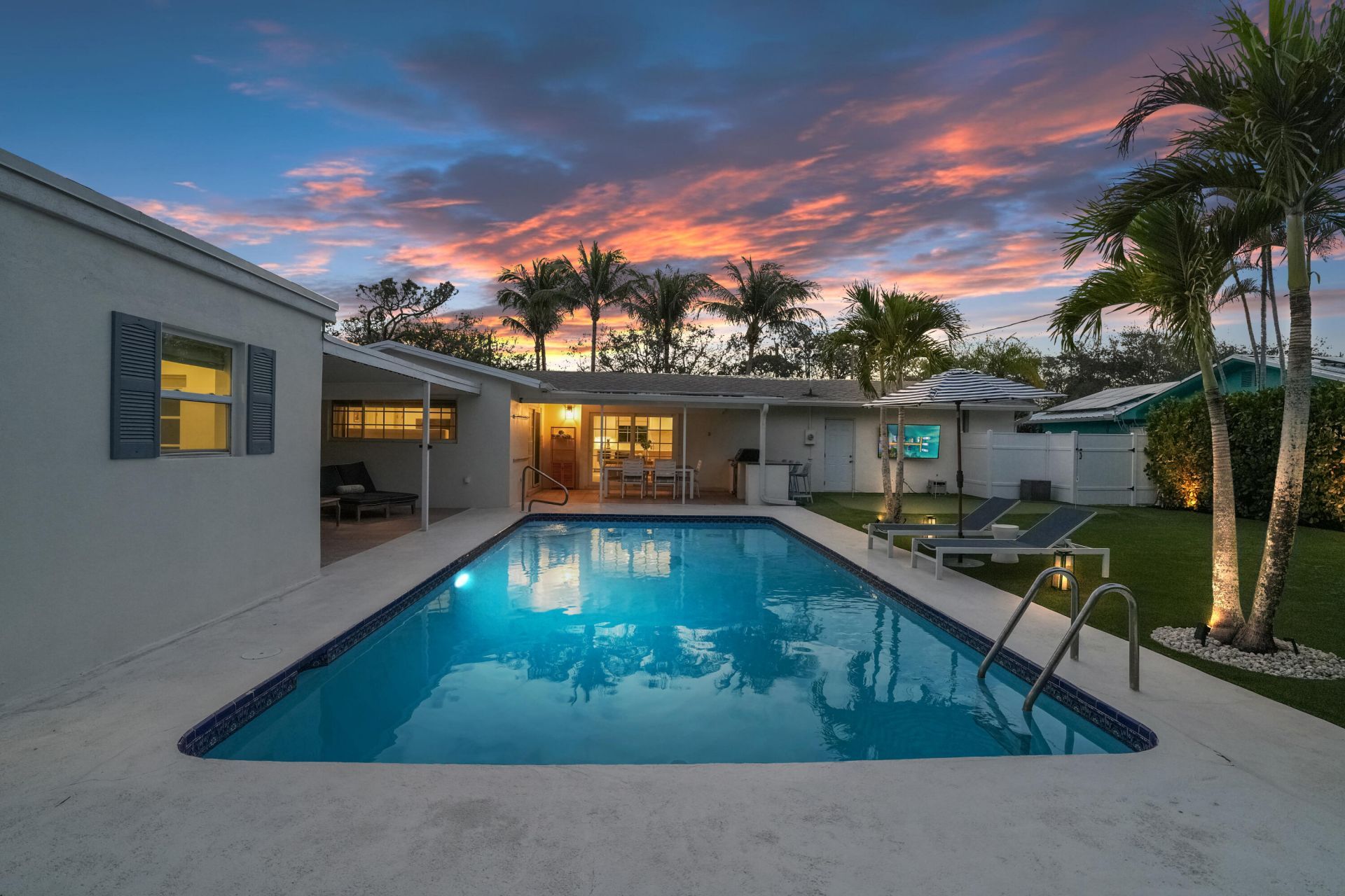 19256 Country Club Drive, Jupiter, FL 33469 Photo