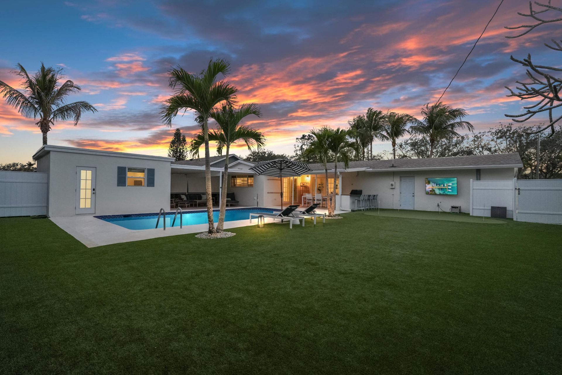 19256 Country Club Drive, Jupiter, FL 33469 Photo