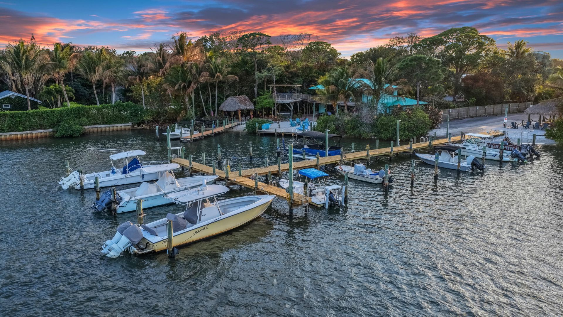 19256 Country Club Drive, Jupiter, FL 33469 Photo