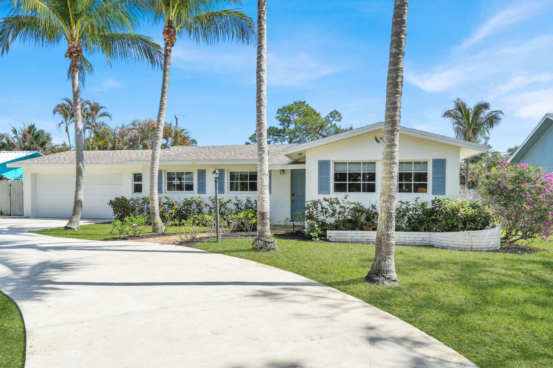 19256 Country Club Drive, Jupiter, FL 33469 Photo