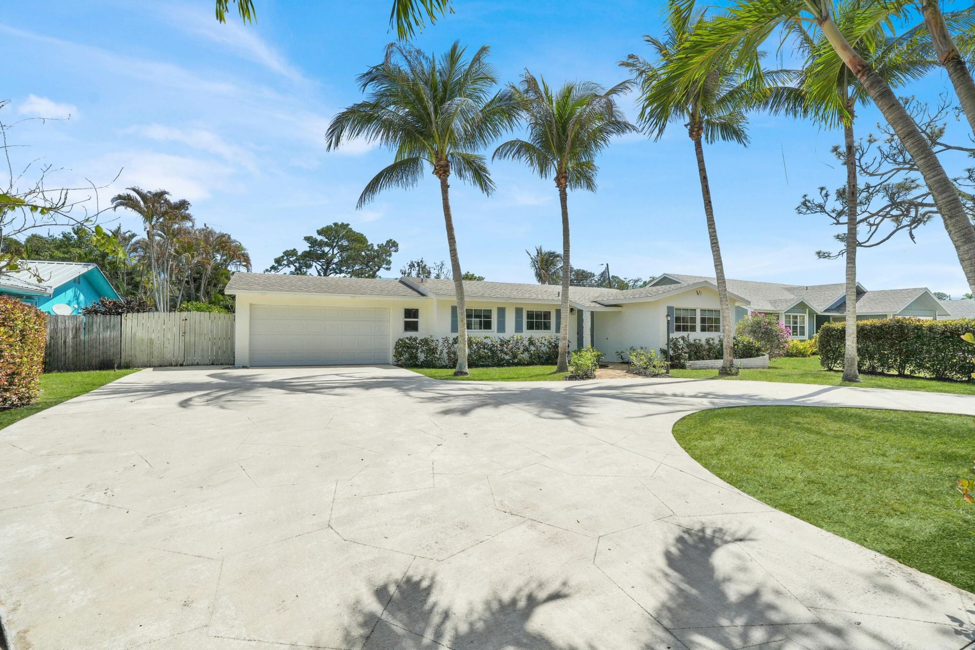 19256 Country Club Drive, Jupiter, FL 33469 Photo