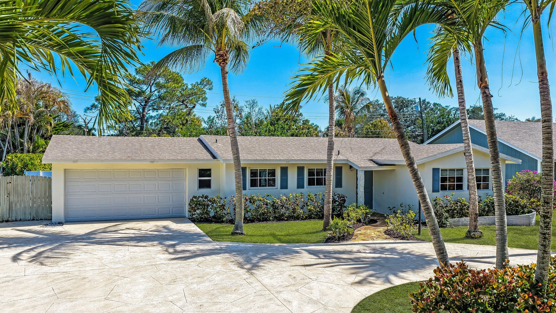 19256 Country Club Drive, Jupiter, FL 33469 Photo