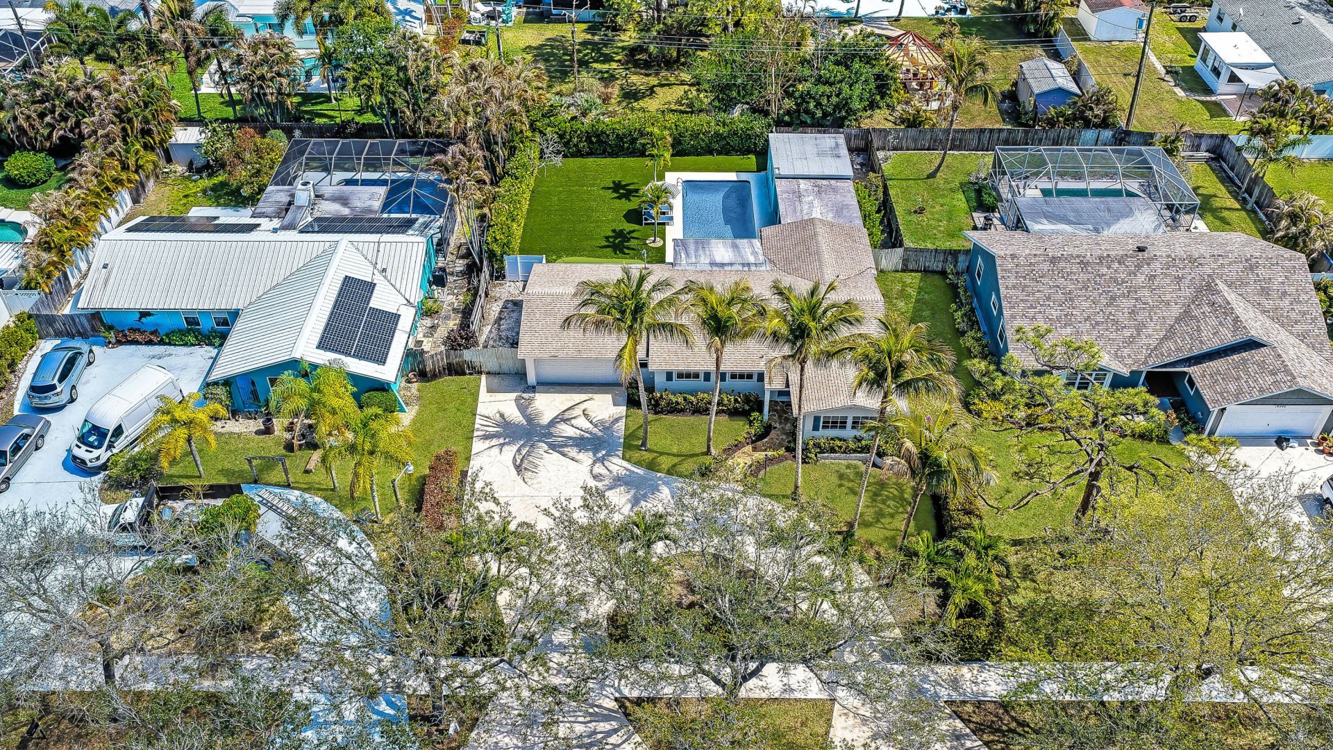 19256 Country Club Drive, Jupiter, FL 33469 Photo