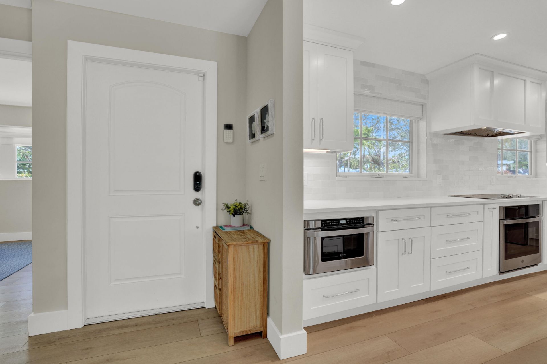 19256 Country Club Drive, Jupiter, FL 33469 Photo