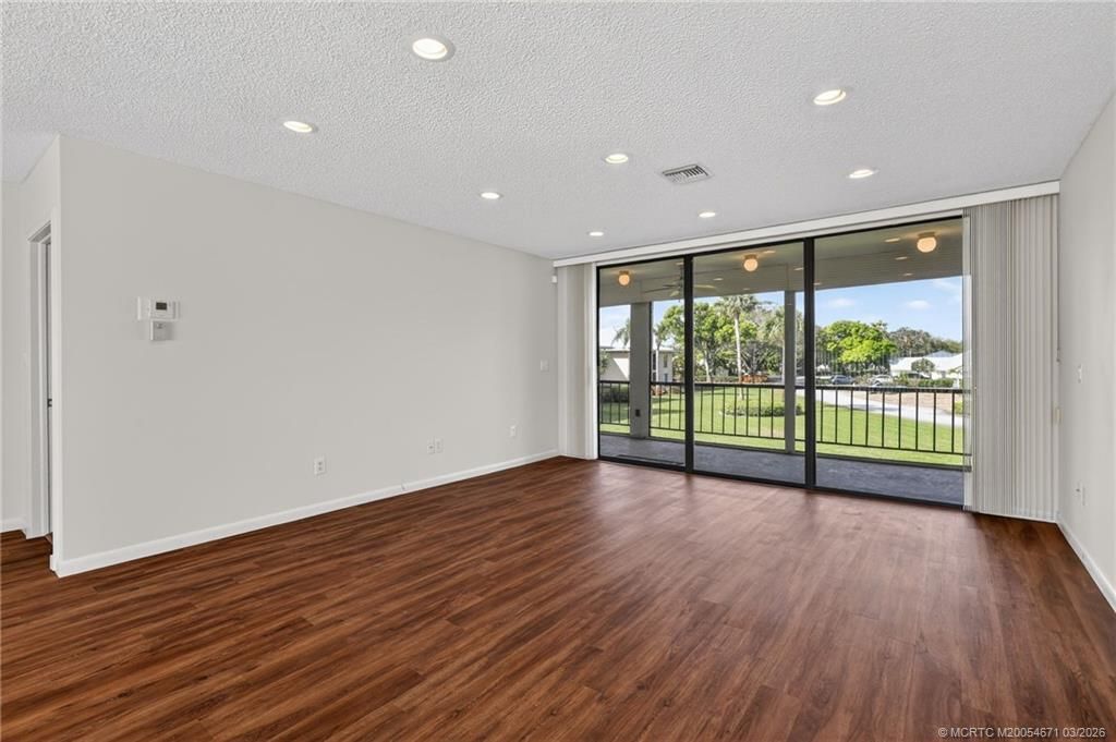 16 SE Turtle Creek Drive, Unit E, Jupiter, FL 33469 Photo