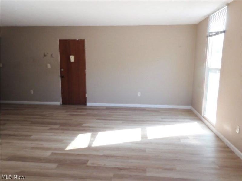 3080 N River Road, Unit J5, Warren, OH 44483 Photo 5