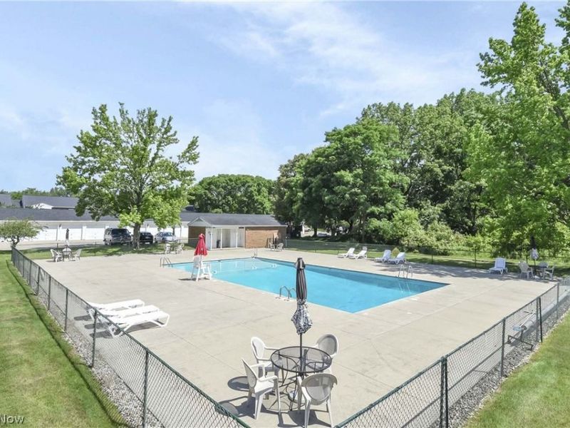 26179 Raintree Boulevard , Unit D8, Olmsted Falls, OH 44138 Photo 36