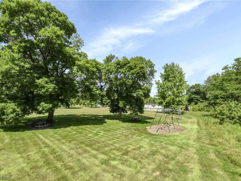 26179 Raintree Boulevard , Unit D8, Olmsted Falls, OH 44138 Photo 38