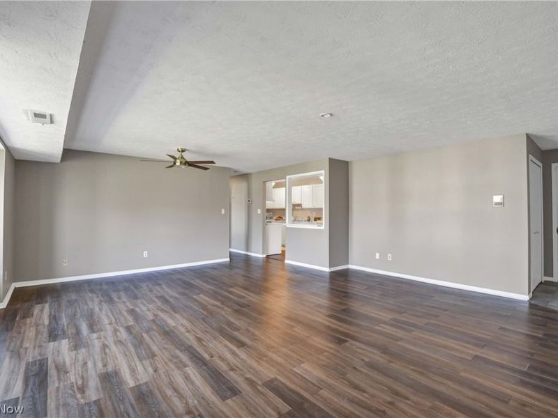 26179 Raintree Boulevard , Unit D8, Olmsted Falls, OH 44138 Photo 7