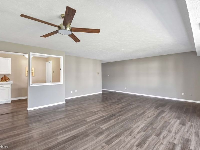 26179 Raintree Boulevard , Unit D8, Olmsted Falls, OH 44138 Photo 9