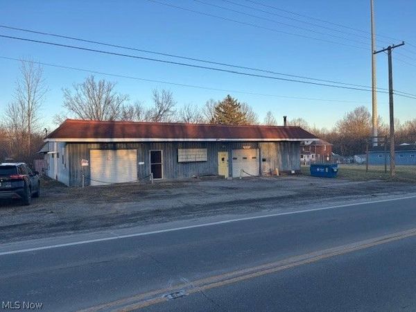 1667 N Main Street, Niles, OH 44446