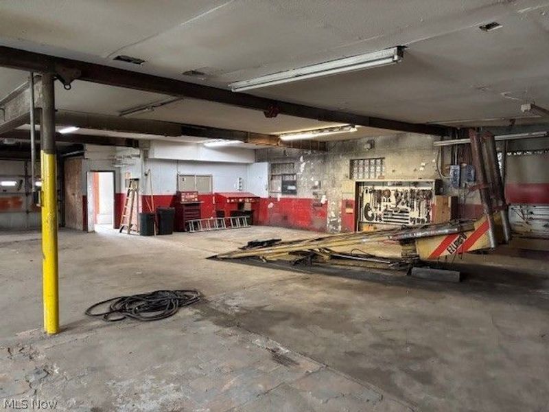 1667 N Main Street, Niles, OH 44446 Photo 16