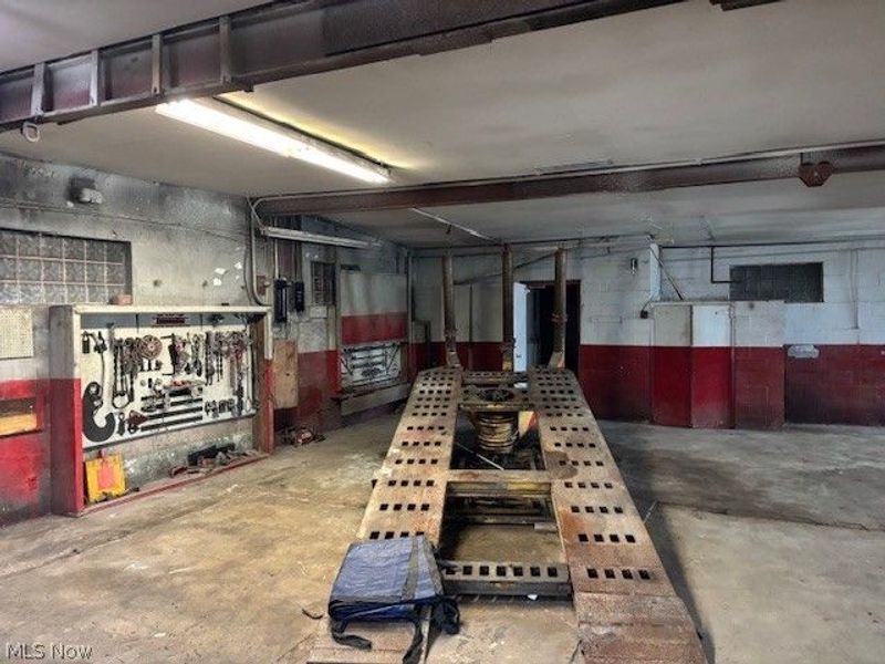 1667 N Main Street, Niles, OH 44446 Photo 2