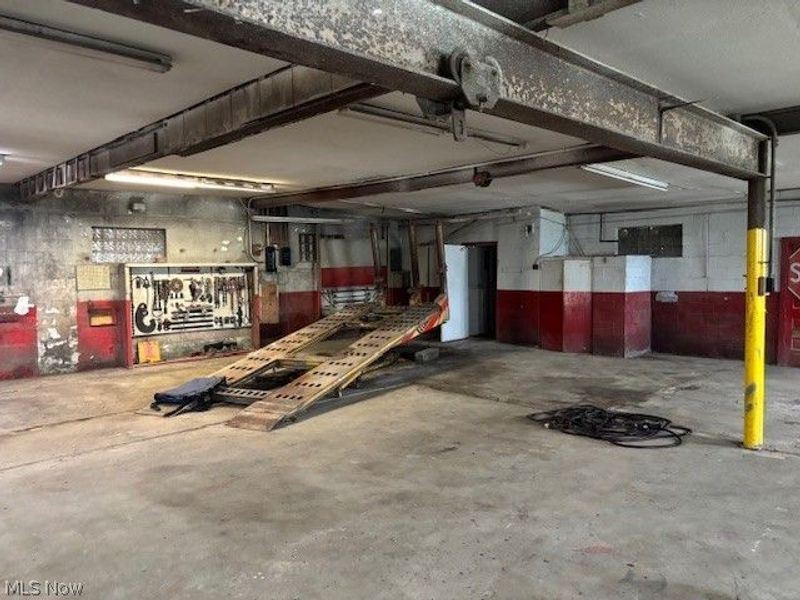 1667 N Main Street, Niles, OH 44446 Photo 4