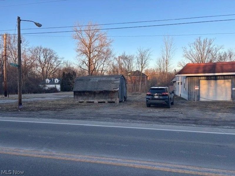 1667 N Main Street, Niles, OH 44446 Photo 8