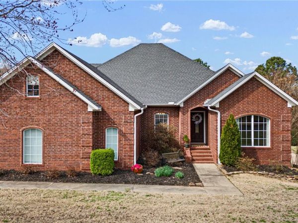 307 Autumnwood Drive , Russellville, AR 72802