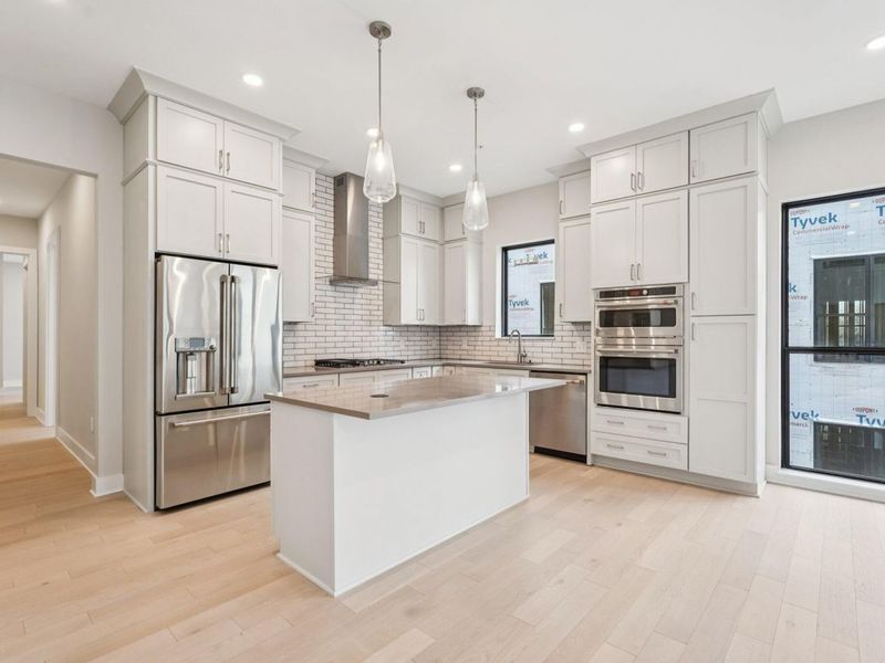 2867 Kobuk Drive , Unit 302, Columbus, OH 43228 Photo 2