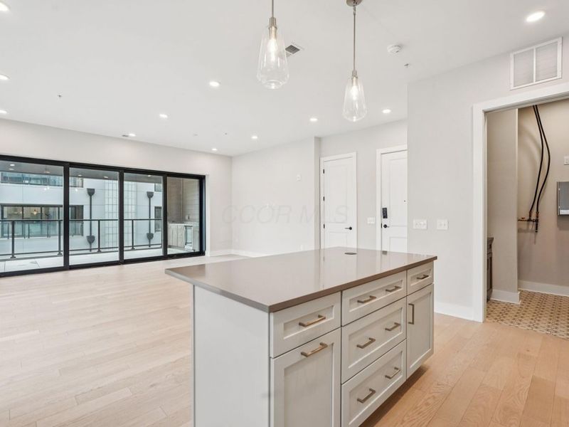 2867 Kobuk Drive , Unit 302, Columbus, OH 43228 Photo 7