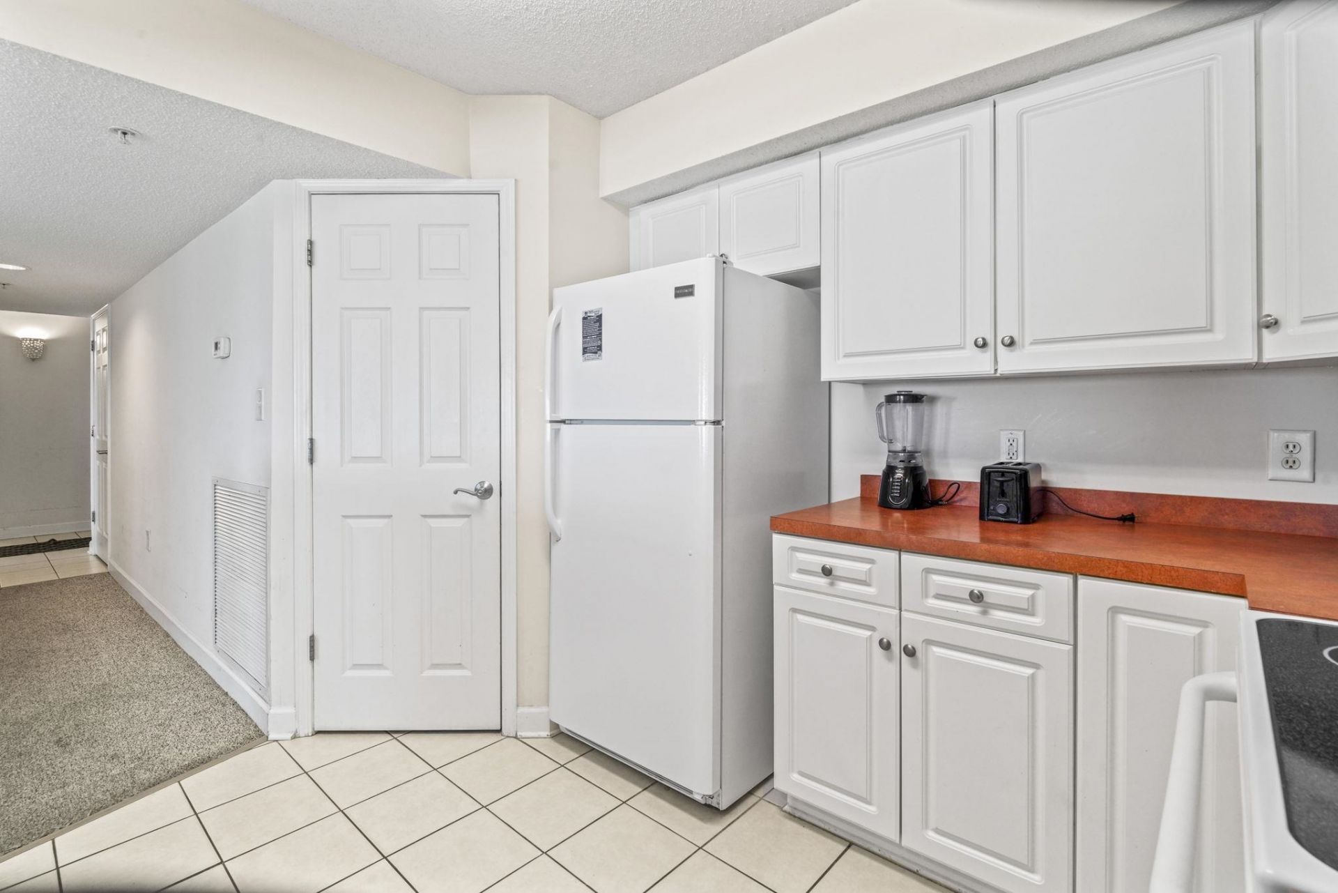 5700 N Ocean Blvd. Photo 13