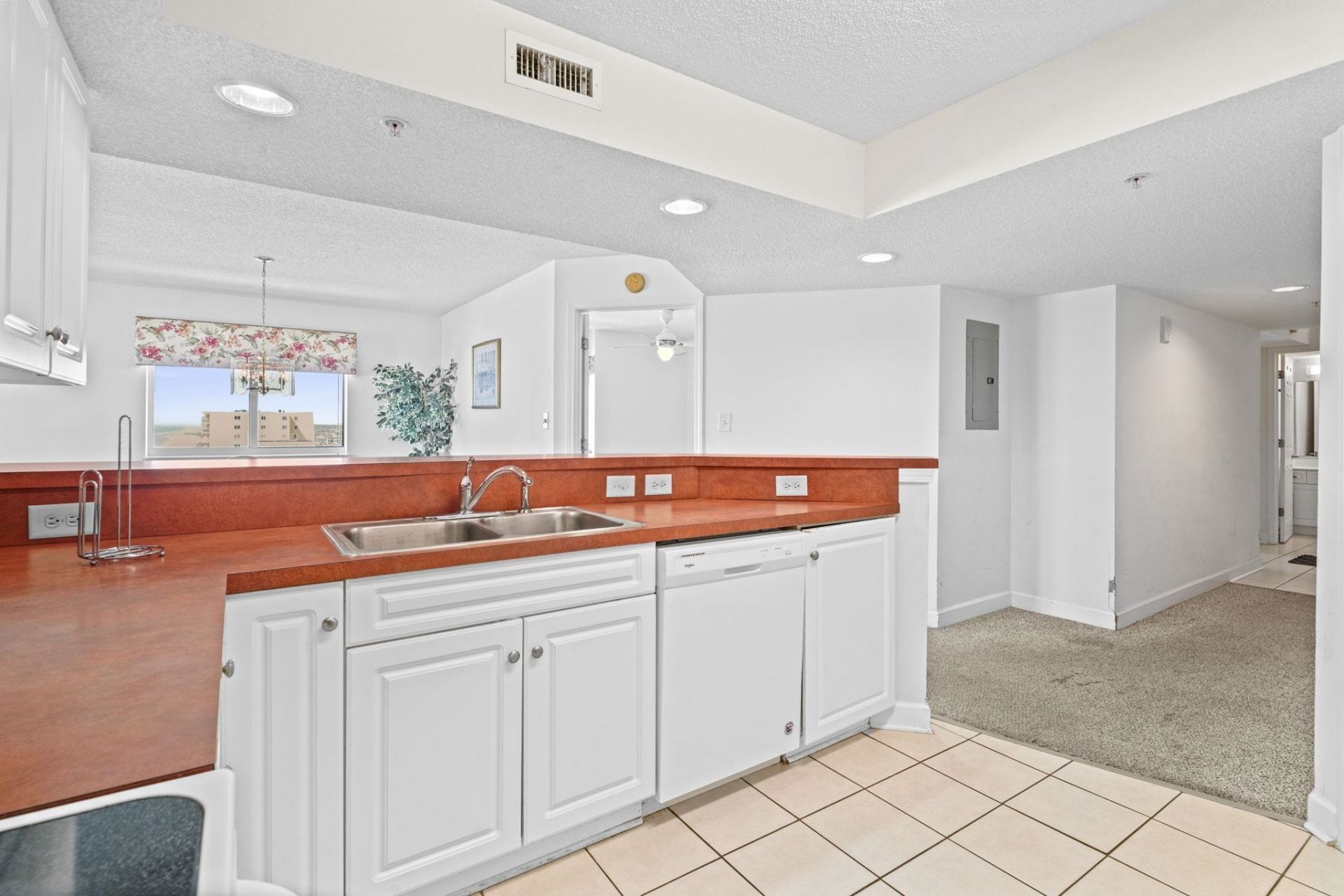 5700 N Ocean Blvd. Photo 14