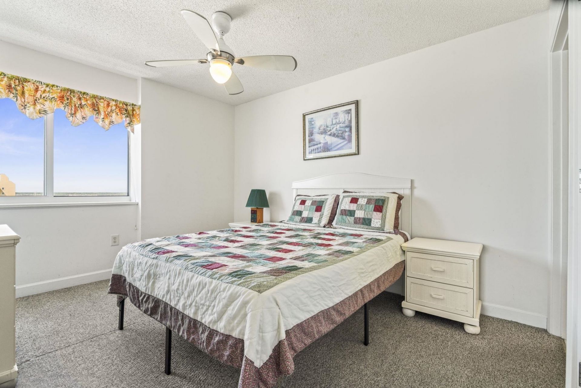 5700 N Ocean Blvd. Photo 15