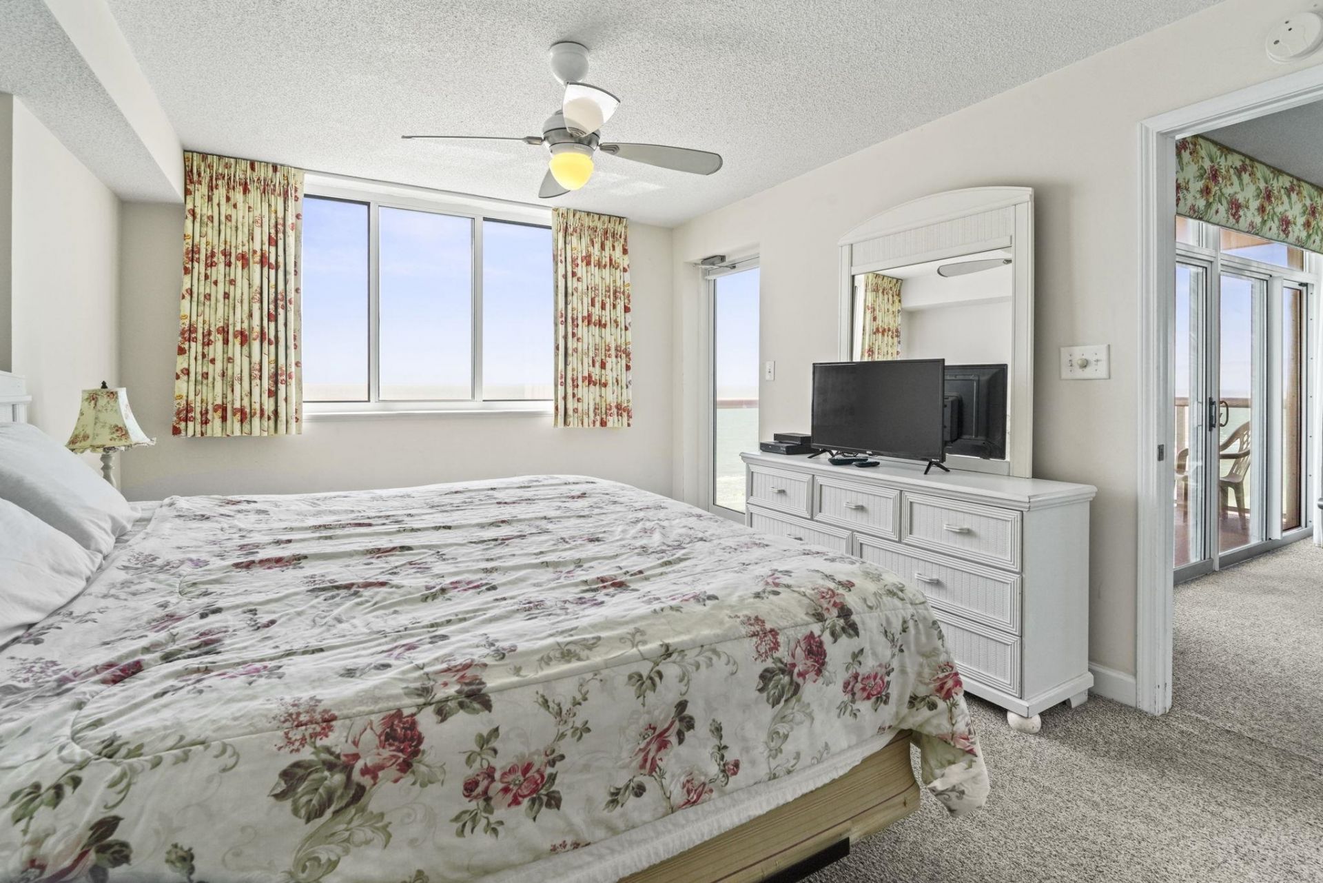 5700 N Ocean Blvd. Photo 24