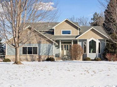 1507 Arden Vista Court, Arden Hills, MN 55112