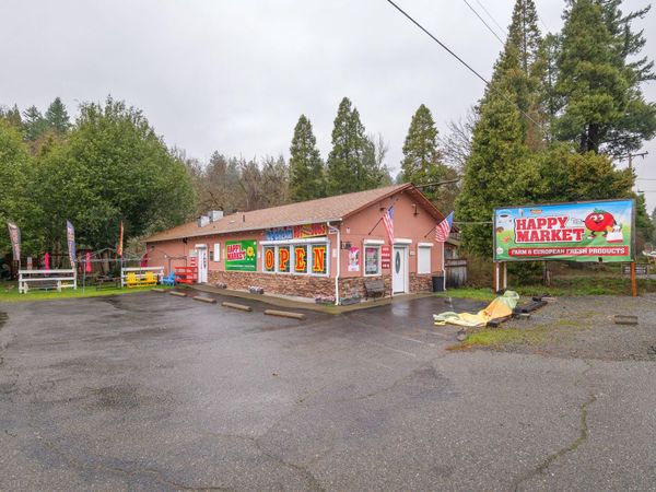 18090 Redwood Highway, Selma, OR 97538