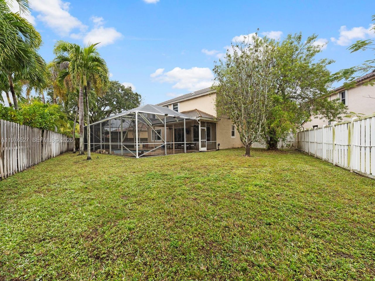 1104 NW 139th Ave , Pembroke Pines, FL 33028 Photo
