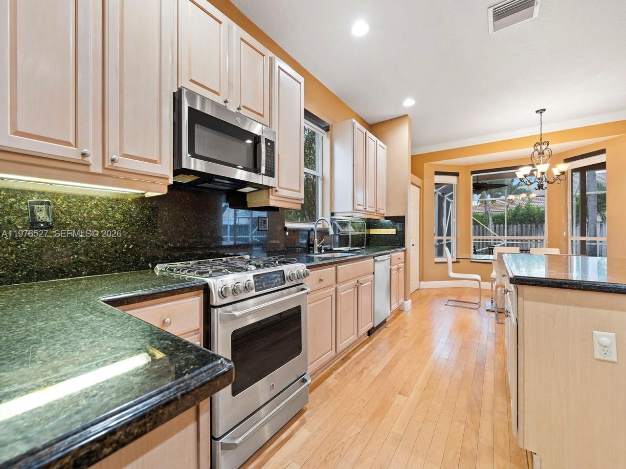 1104 NW 139th Ave , Pembroke Pines, FL 33028 Photo