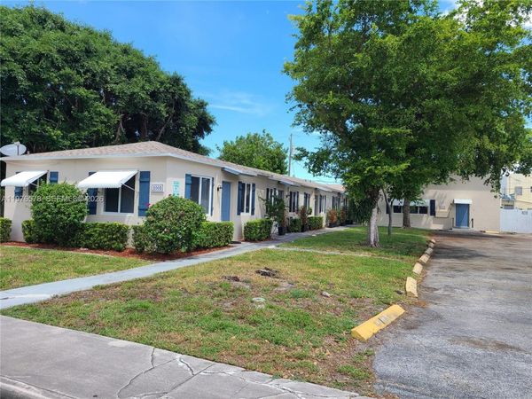 1005 N 18th Ct, Unit 3, Hollywood, FL 33020
