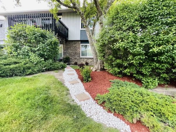 952 E Old Willow Road , Unit 102, Prospect Heights, IL 60070