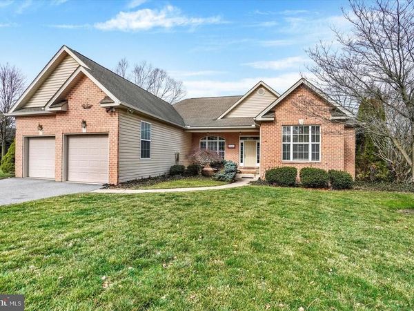 1216 WINDING OAK DRIVE, YORK, PA 17403