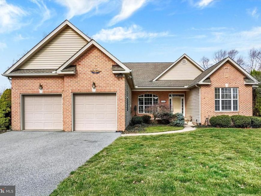 1216 Winding Oak Drive, York, PA 17403 Main Photo