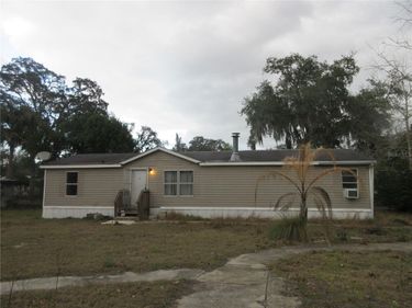 18601 SE 24TH LANE , OCKLAWAHA, FL 32179