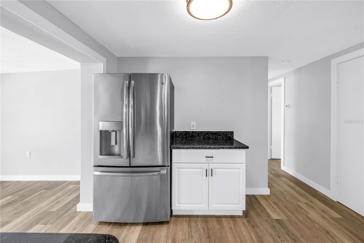 2112 Hopkins Drive W, Bradenton, FL 34207 Photo