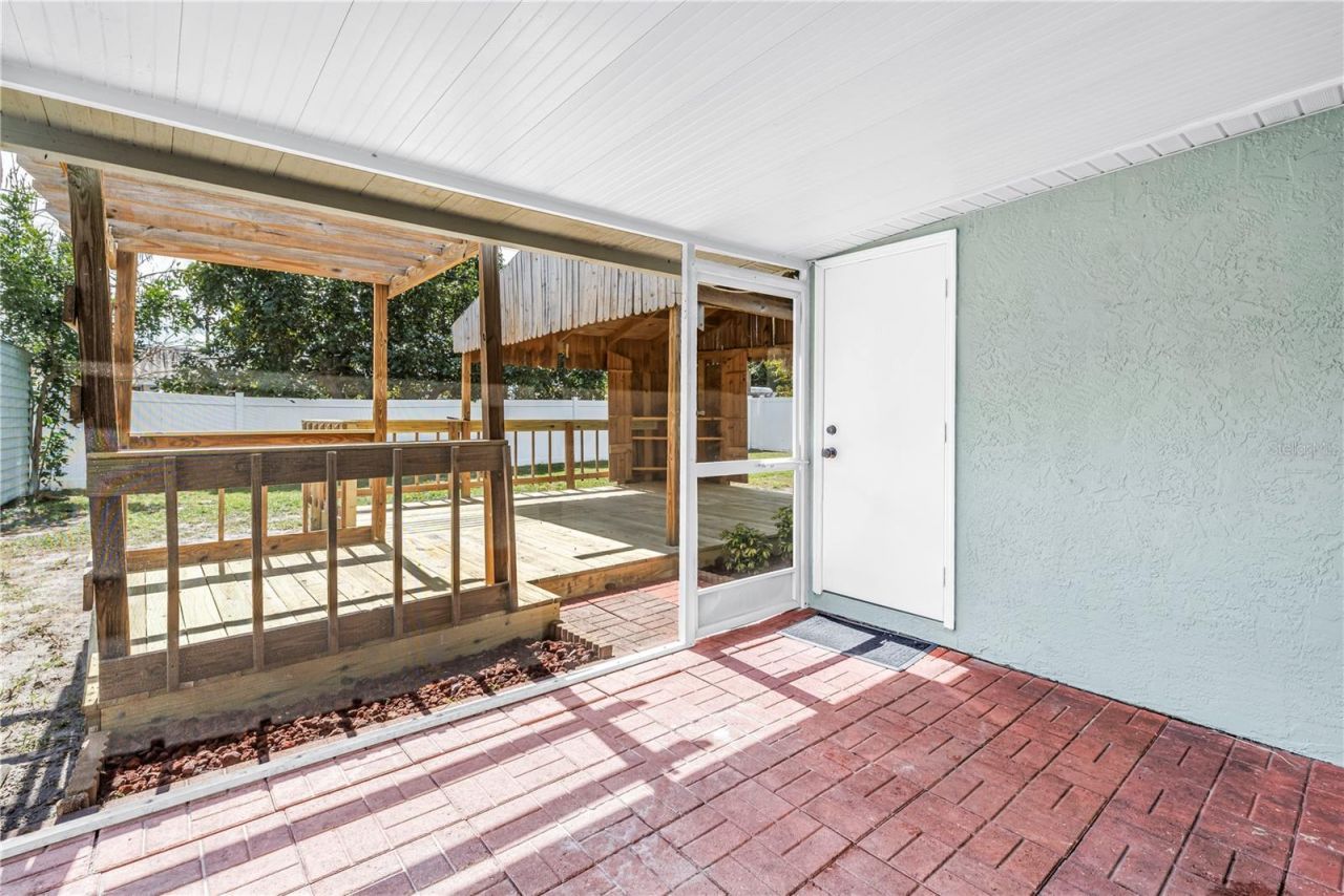 2112 Hopkins Drive W, Bradenton, FL 34207 Photo