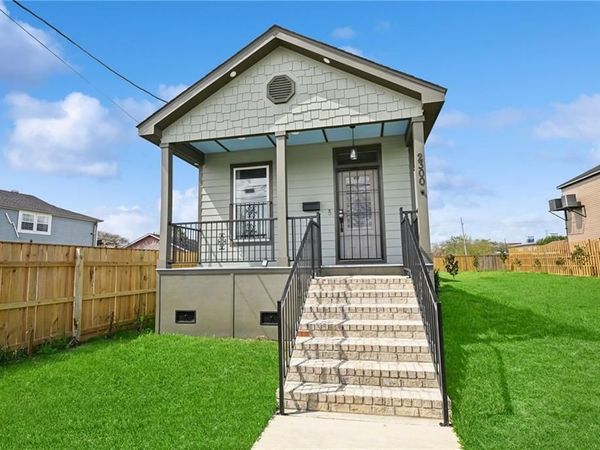 2300 FATS DOMINO Avenue, New Orleans, LA 70117