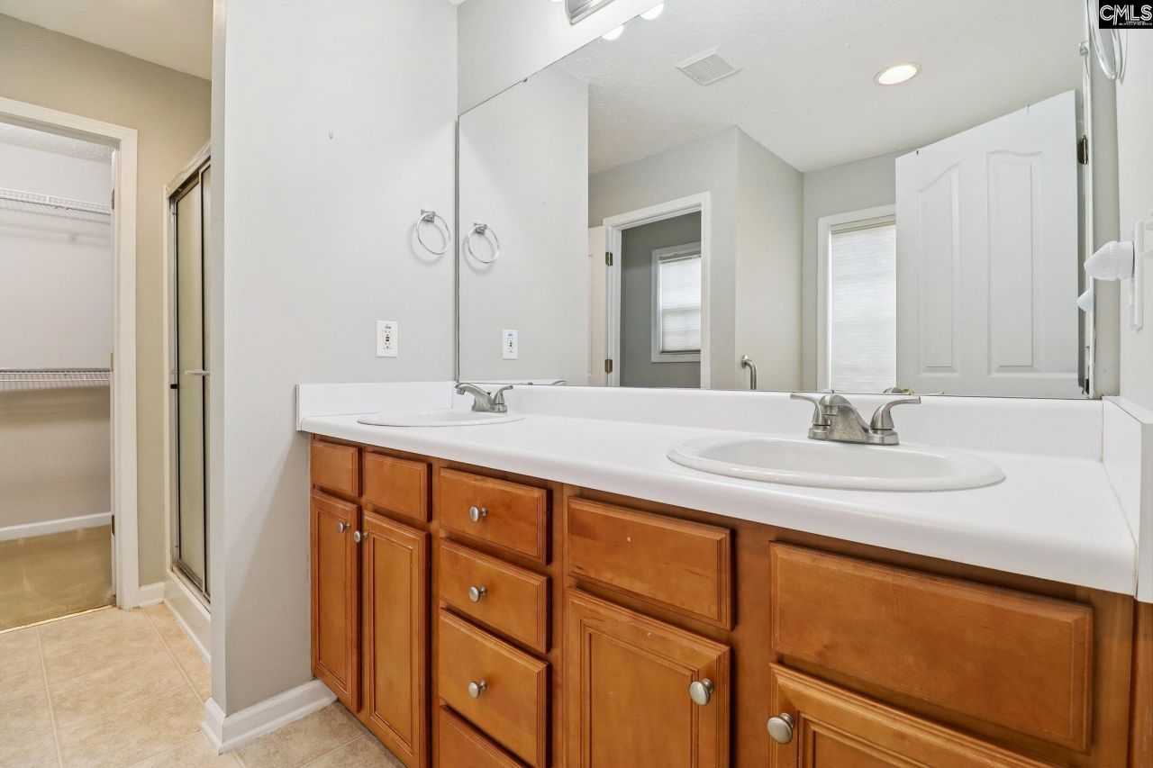 109 Dutch Oaks Drive Photo 15