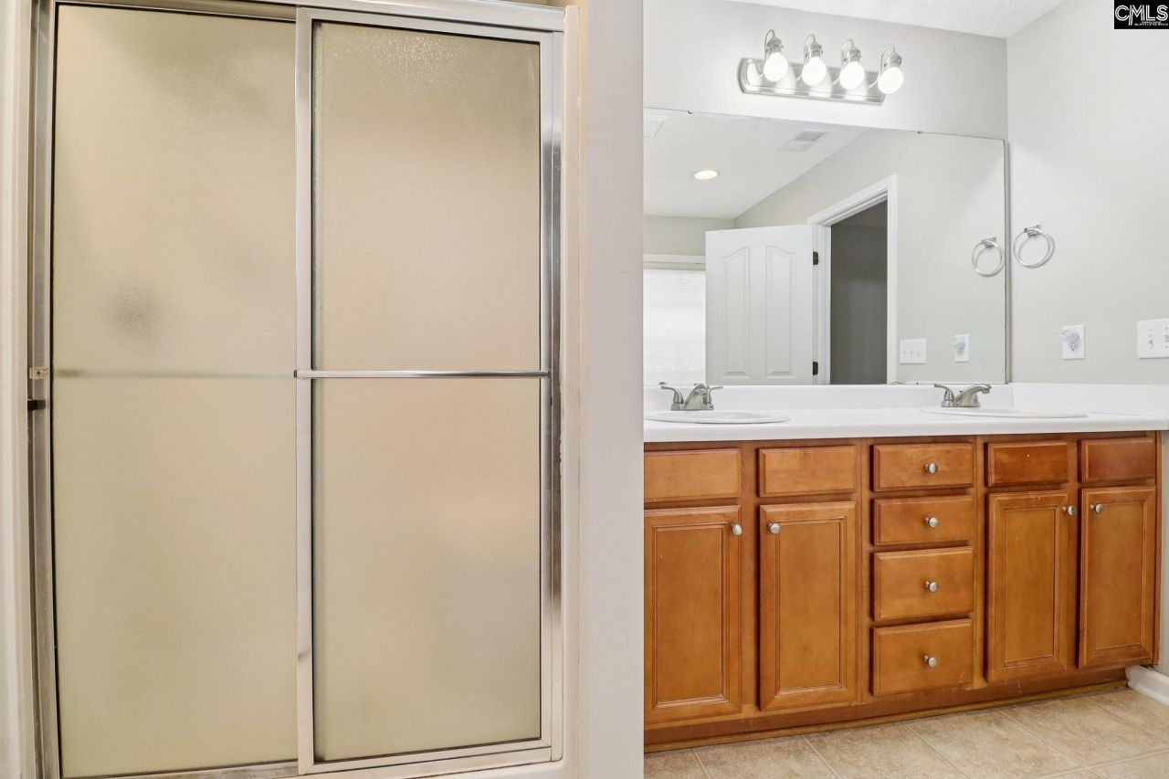 109 Dutch Oaks Drive  Photo 16