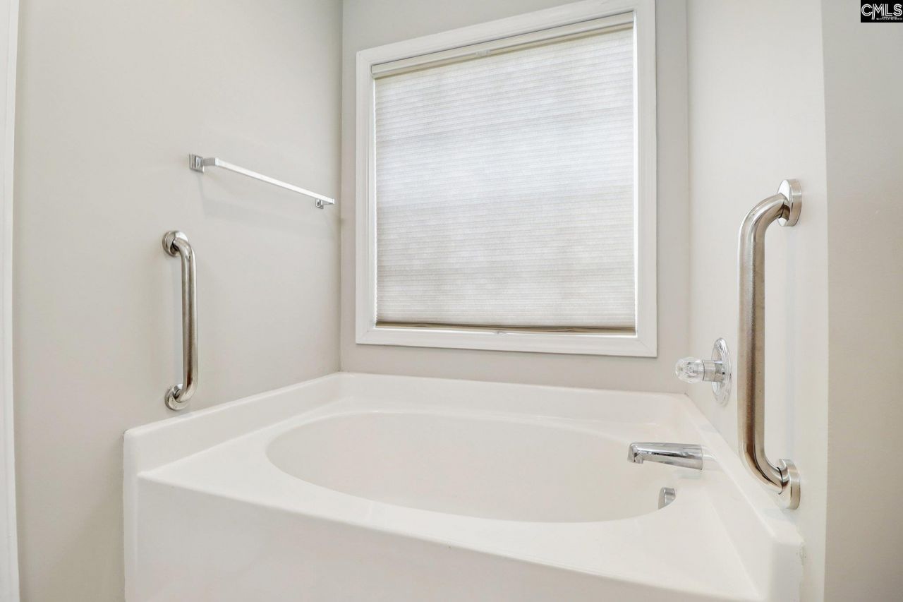 109 Dutch Oaks Drive Photo 17