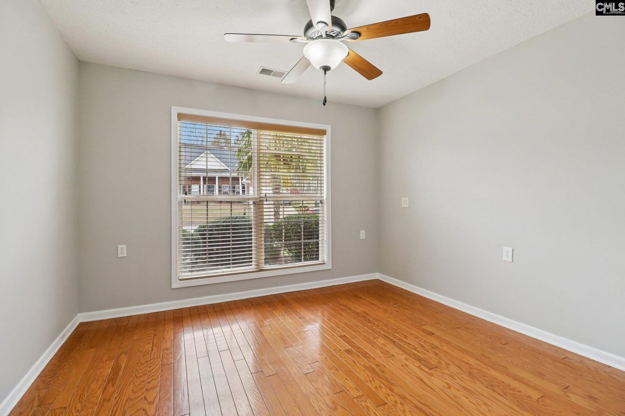 109 Dutch Oaks Drive  Photo 19