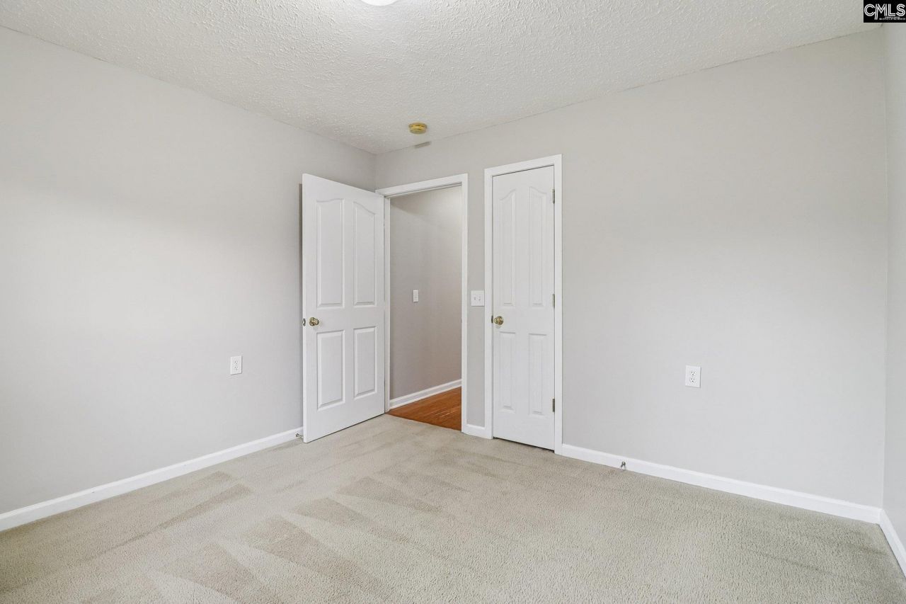 109 Dutch Oaks Drive  Photo 23