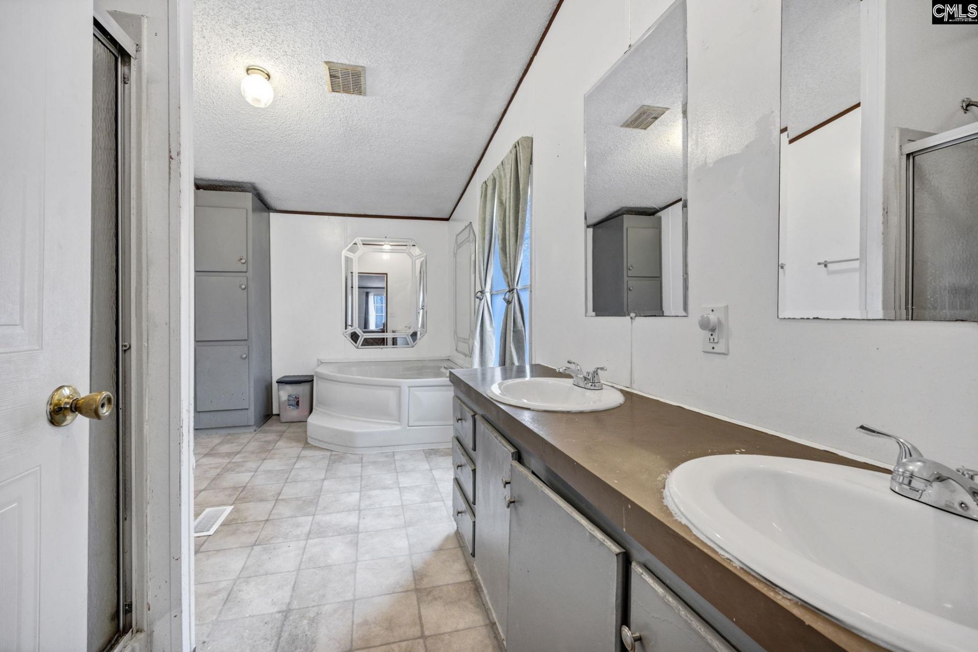 47 Belvis Road Photo 22