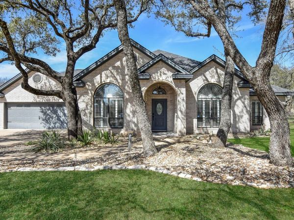 110 Wallace Riddell DR, Burnet, TX 78611