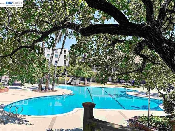 430 430 N Civic Dr, Unit 208, Walnut Creek, CA 94596
