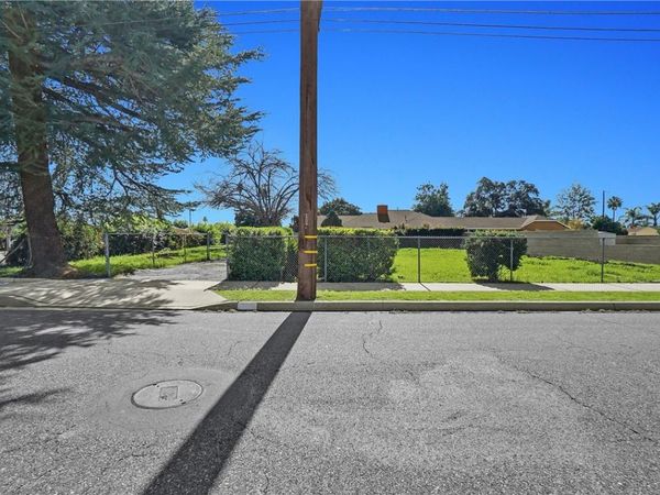 688 E Francisquito Ave, West Covina, CA 91790