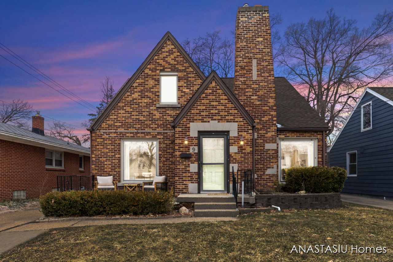 9 Wallinwood Avenue Ne, Grand Rapids, MI 49503 Main Photo