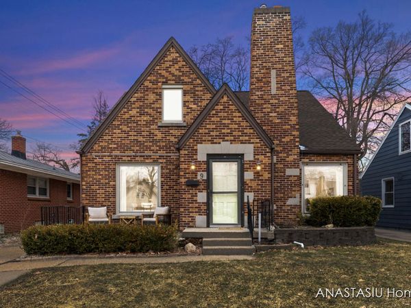9 Wallinwood Avenue NE, Grand Rapids, MI 49503