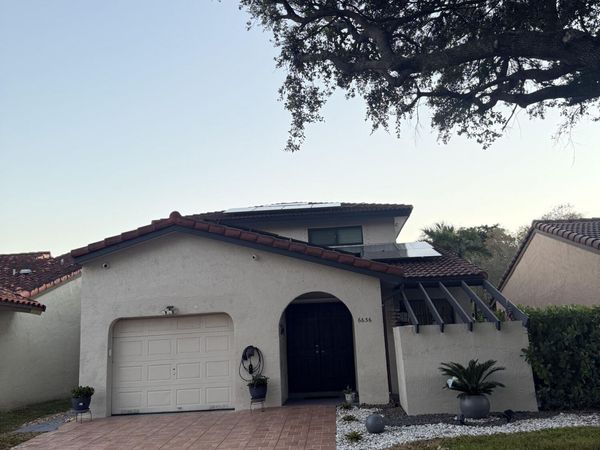 6636 NW 178th Terrace, Hialeah, FL 33015